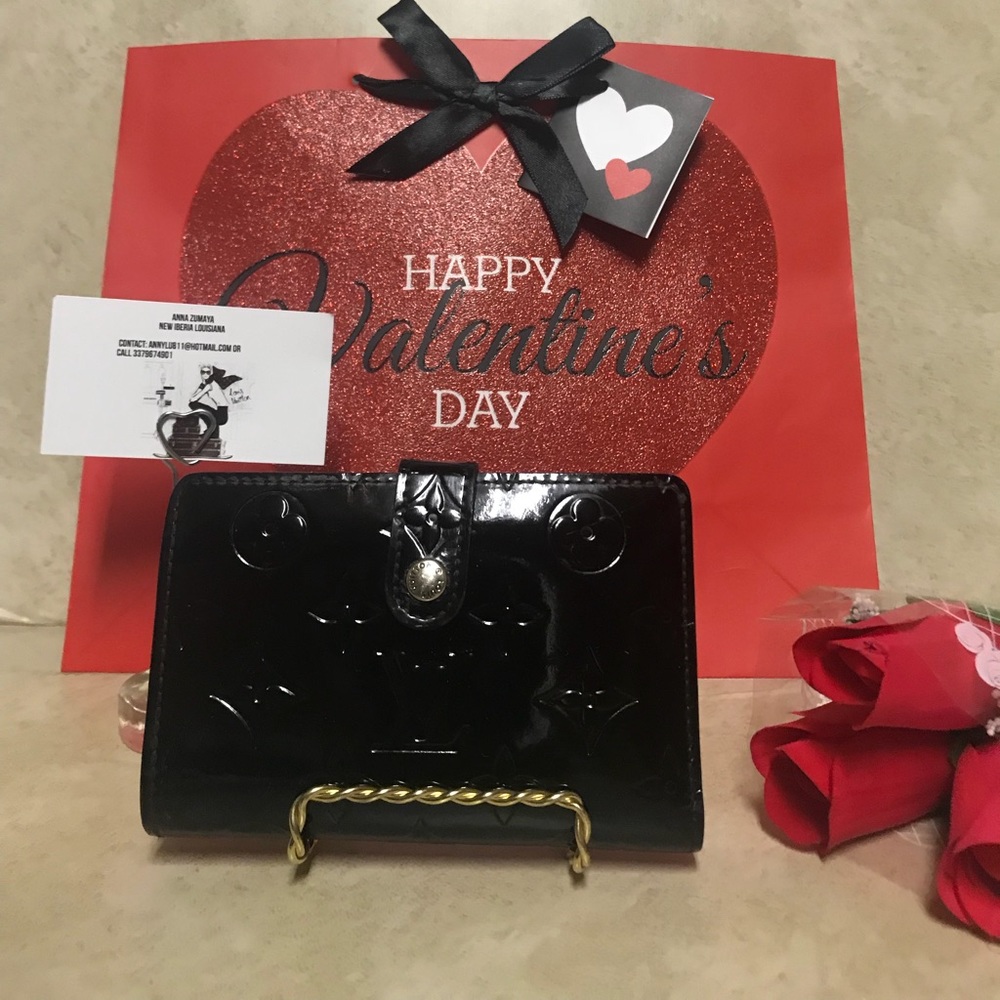 Louis Vuitton vernis wallet